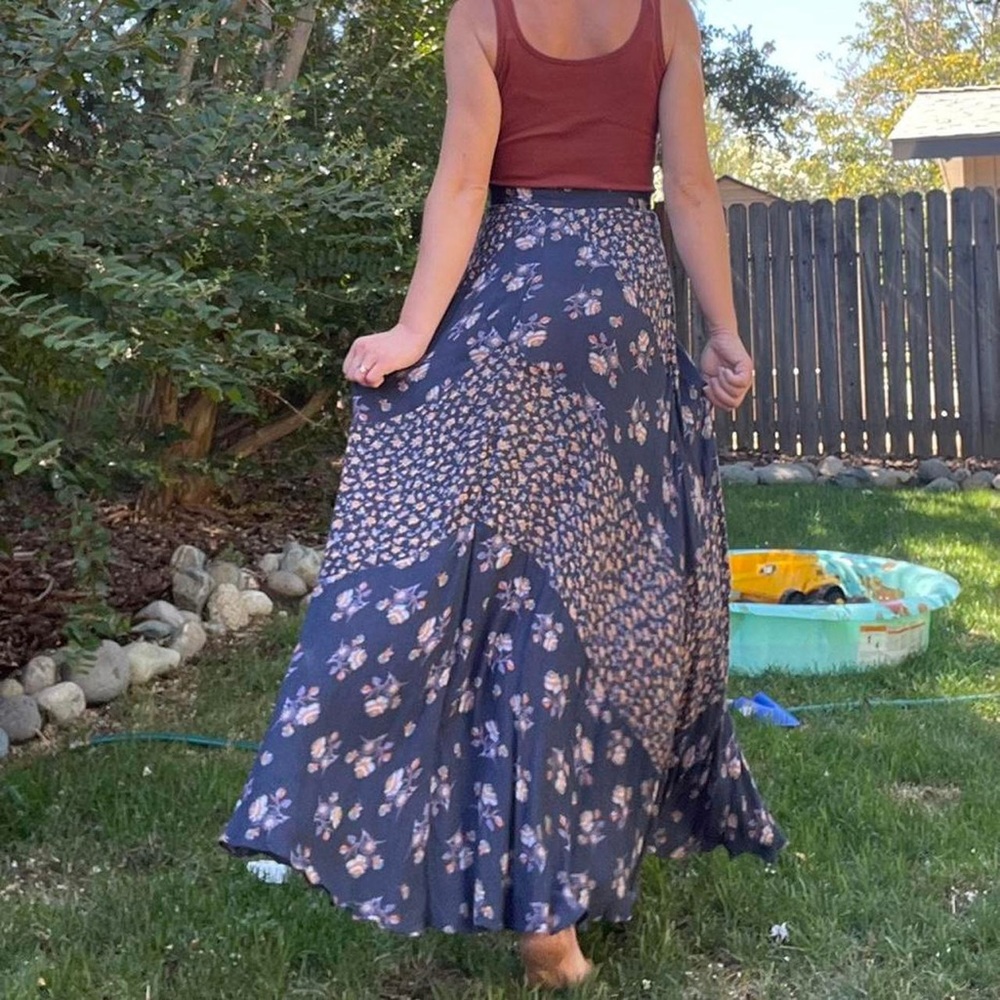 Ecote Ditsy Floral Maxi Skirt
